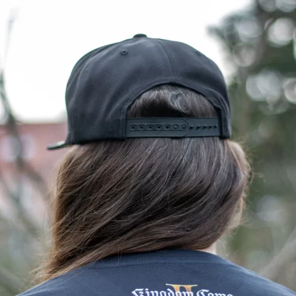Cap Kingdom Come: Deliverance II - Emblem Snapback – Bild 3