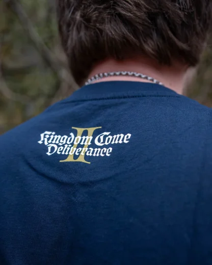 T-Shirt Kingdom Come: Deliverance II - Such-Hase (Stickerei) – Bild 3