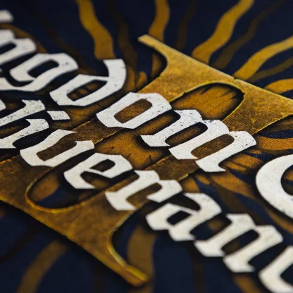 T-Shirt Kingdom Come: Deliverance II - Logo – Bild 2
