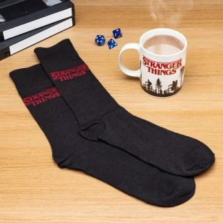 Geschenkset Stranger Things - Tasse und Socken